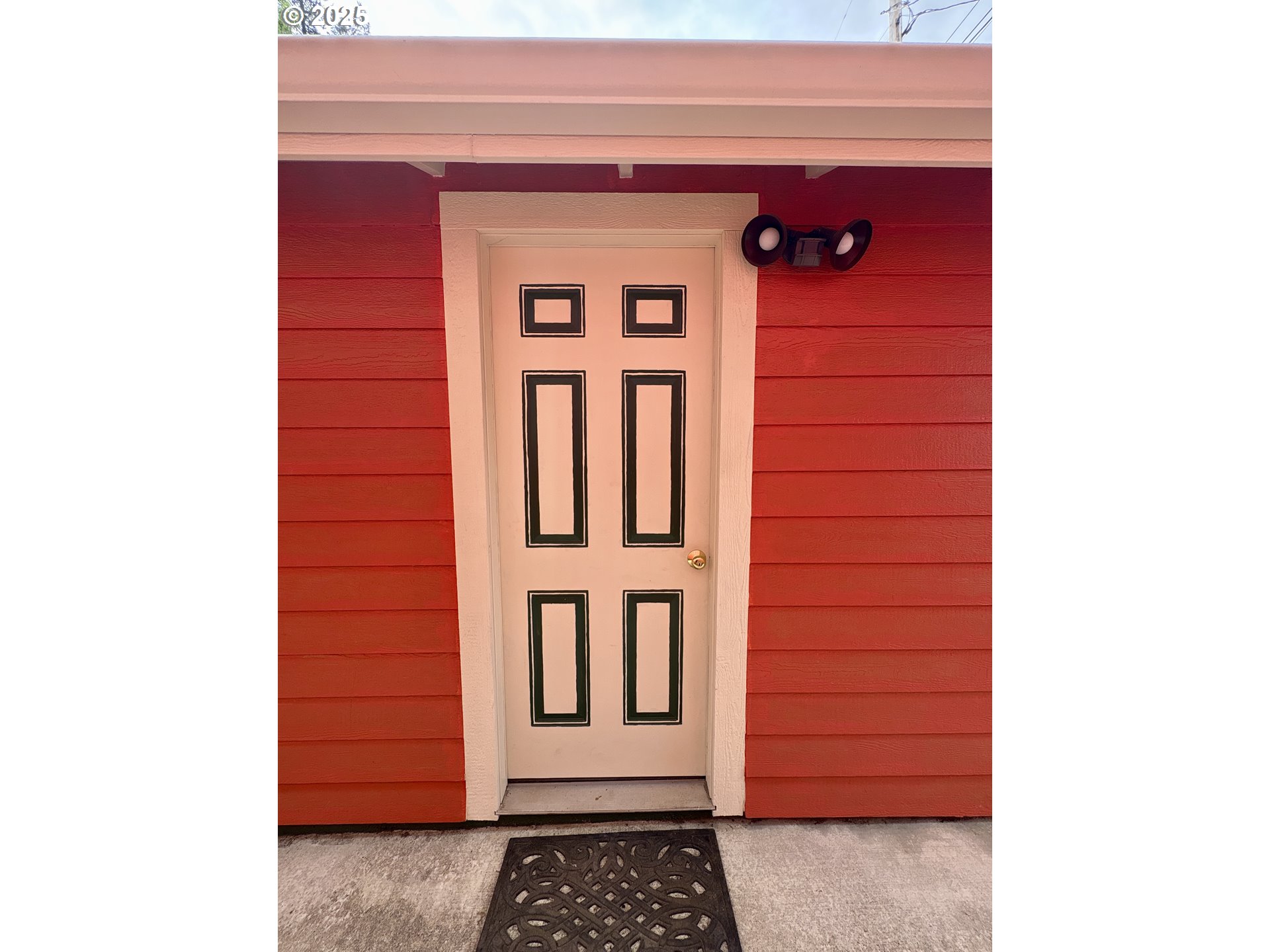 869 North Collier Street Coquille, OR 97423 - Photo 35 of 41 a view of front door of a house