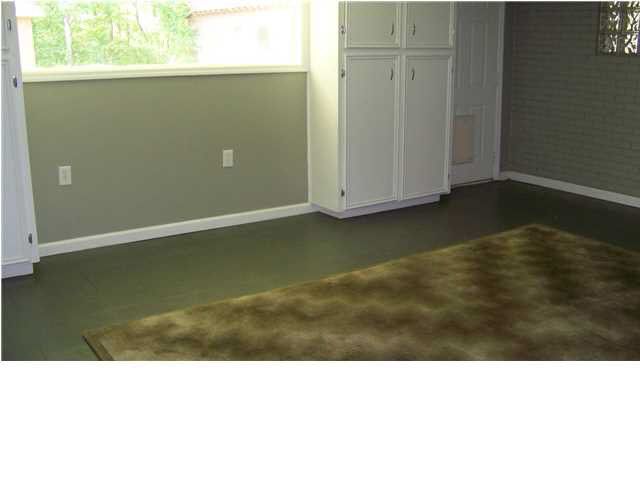 701 Dunton Road Clinton, MS 39056 - Photo 14 of 25 Extra Living Area