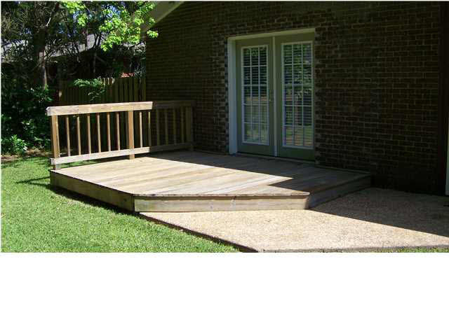 701 Dunton Road Clinton, MS 39056 - Photo 18 of 25 Second Deck of Master Bedroom