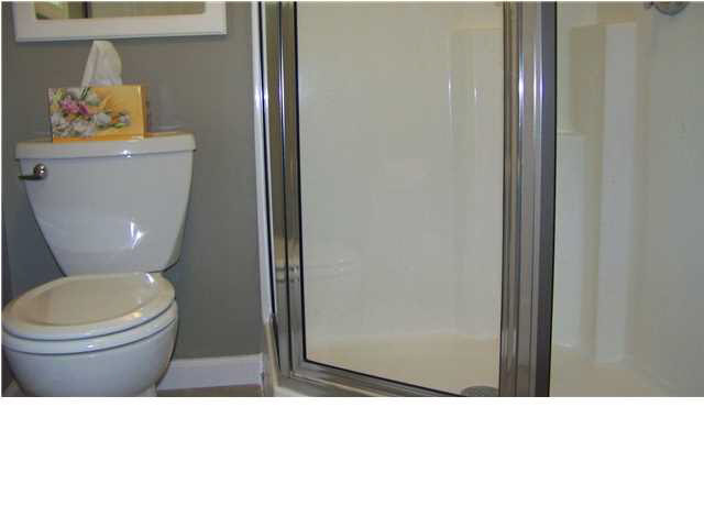 701 Dunton Road Clinton, MS 39056 - Photo 23 of 25 Guest House Bath