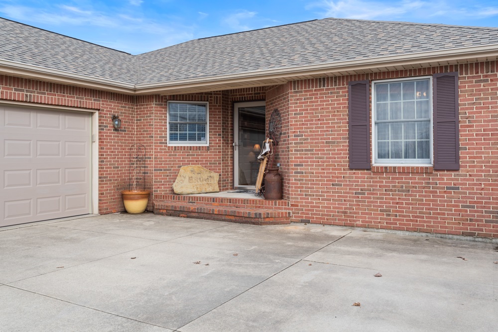 2108 North Benton Road Muncie, IN 47304 - Photo 3 of 20 Gallery Image 3