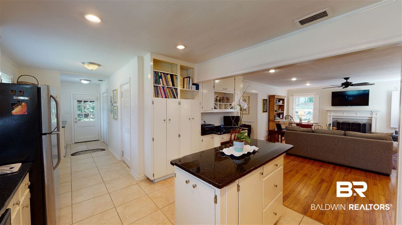 307 Dalewood Drive Mobile, AL 36608 - Photo 8 of 25