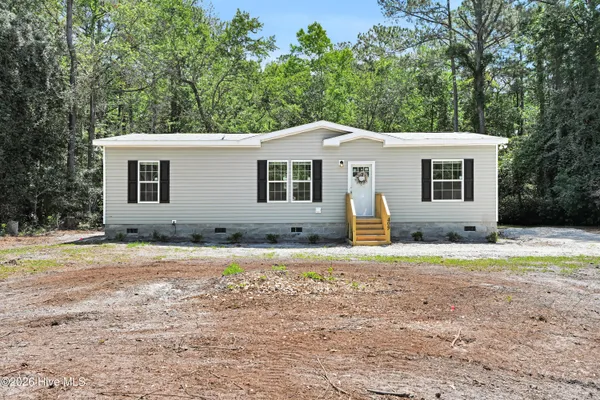 $294,000 | 409 Pond View Lane, Hampstead, NC 28443