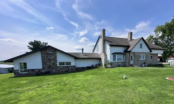 $425,000 | 1207 Kussman Road, Marion, WI 54950