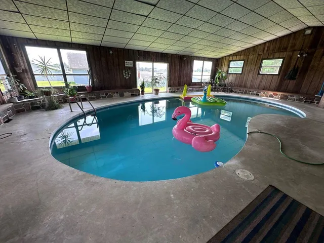 $460,000 | 1207 Kussman Road, Marion, WI 54950