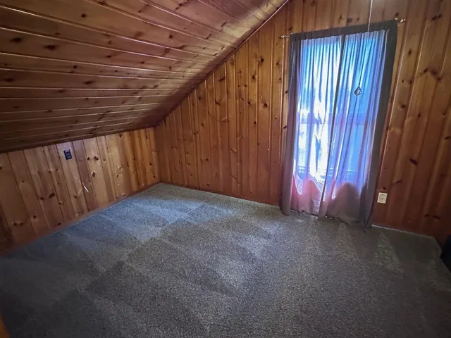 $460,000 | 1207 Kussman Road, Marion, WI 54950