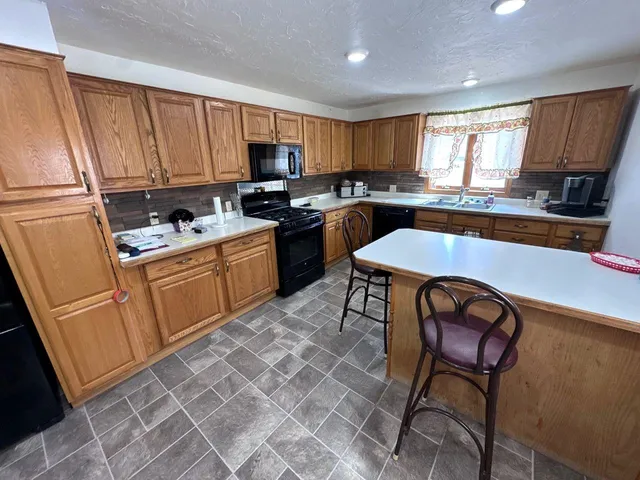 $460,000 | 1207 Kussman Road, Marion, WI 54950