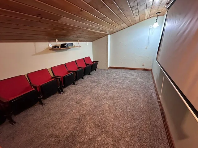 $460,000 | 1207 Kussman Road, Marion, WI 54950