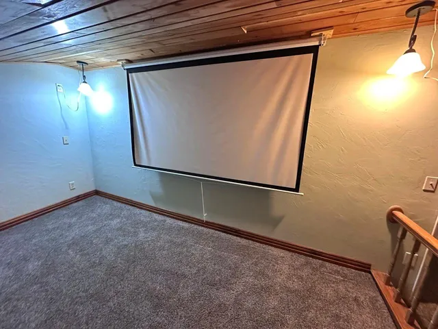 $460,000 | 1207 Kussman Road, Marion, WI 54950