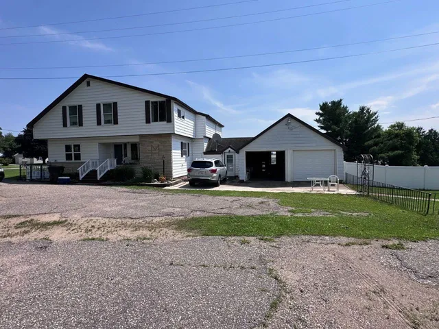 $460,000 | 1207 Kussman Road, Marion, WI 54950