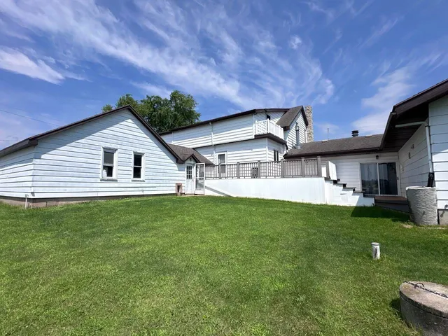 $460,000 | 1207 Kussman Road, Marion, WI 54950
