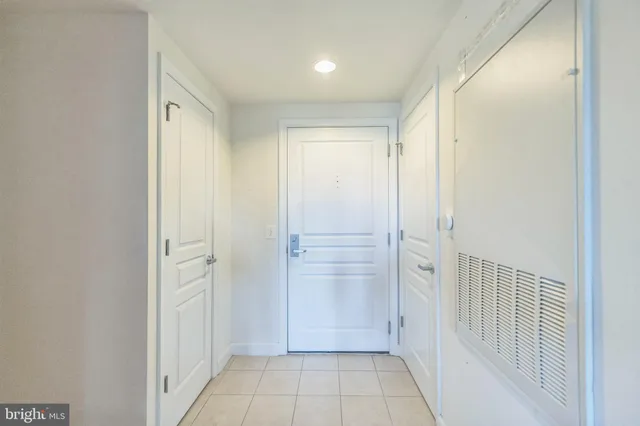 $265,000 | 2451 Midtown Avenue, Unit 1118, Alexandria, VA 22303