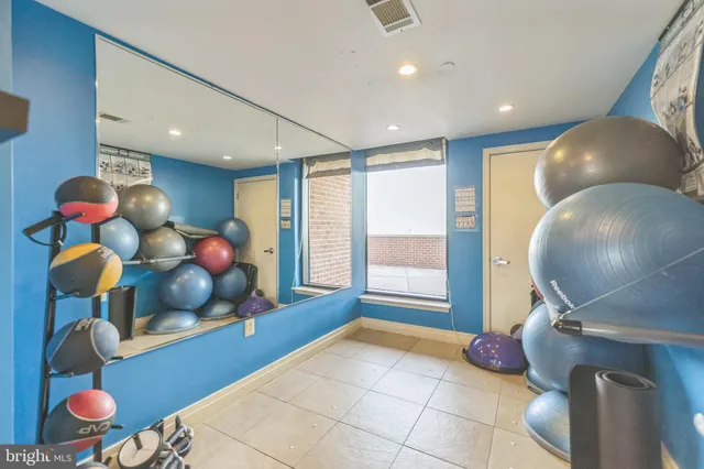 $265,000 | 2451 Midtown Avenue, Unit 1118, Alexandria, VA 22303