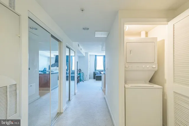 $265,000 | 2451 Midtown Avenue, Unit 1118, Alexandria, VA 22303