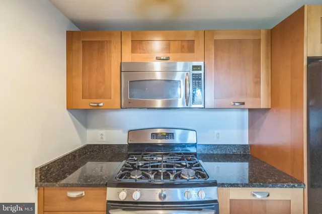 $265,000 | 2451 Midtown Avenue, Unit 1118, Alexandria, VA 22303