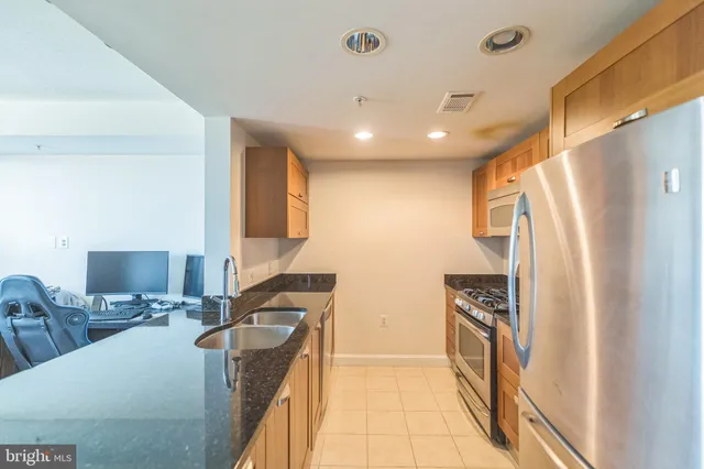 $265,000 | 2451 Midtown Avenue, Unit 1118, Alexandria, VA 22303
