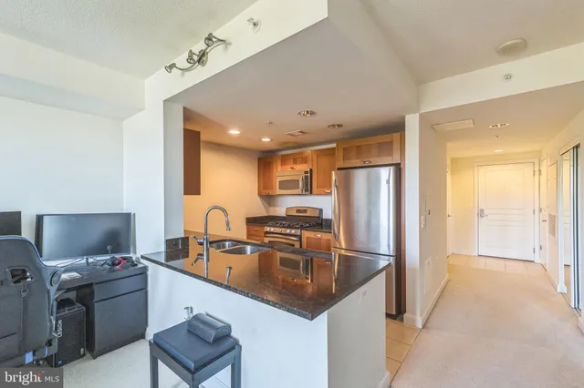 $265,000 | 2451 Midtown Avenue, Unit 1118, Alexandria, VA 22303