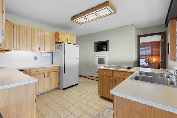 $779,000 | N8070 Tipperary Lane, Crivitz, WI 54114
