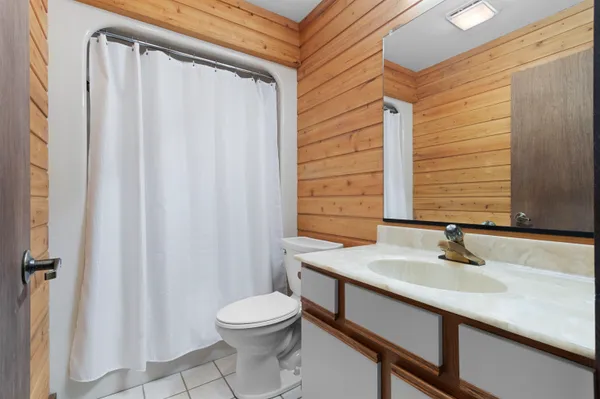 $779,000 | N8070 Tipperary Lane, Crivitz, WI 54114