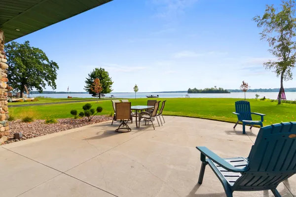 $779,000 | N8070 Tipperary Lane, Crivitz, WI 54114