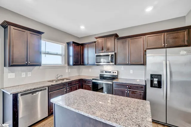 $344,900 | 733 Liberty Walk Lane, Simpsonville, SC 29681