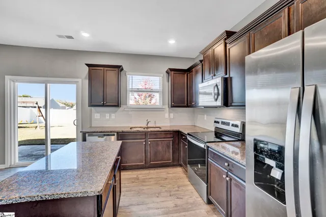 $344,900 | 733 Liberty Walk Lane, Simpsonville, SC 29681