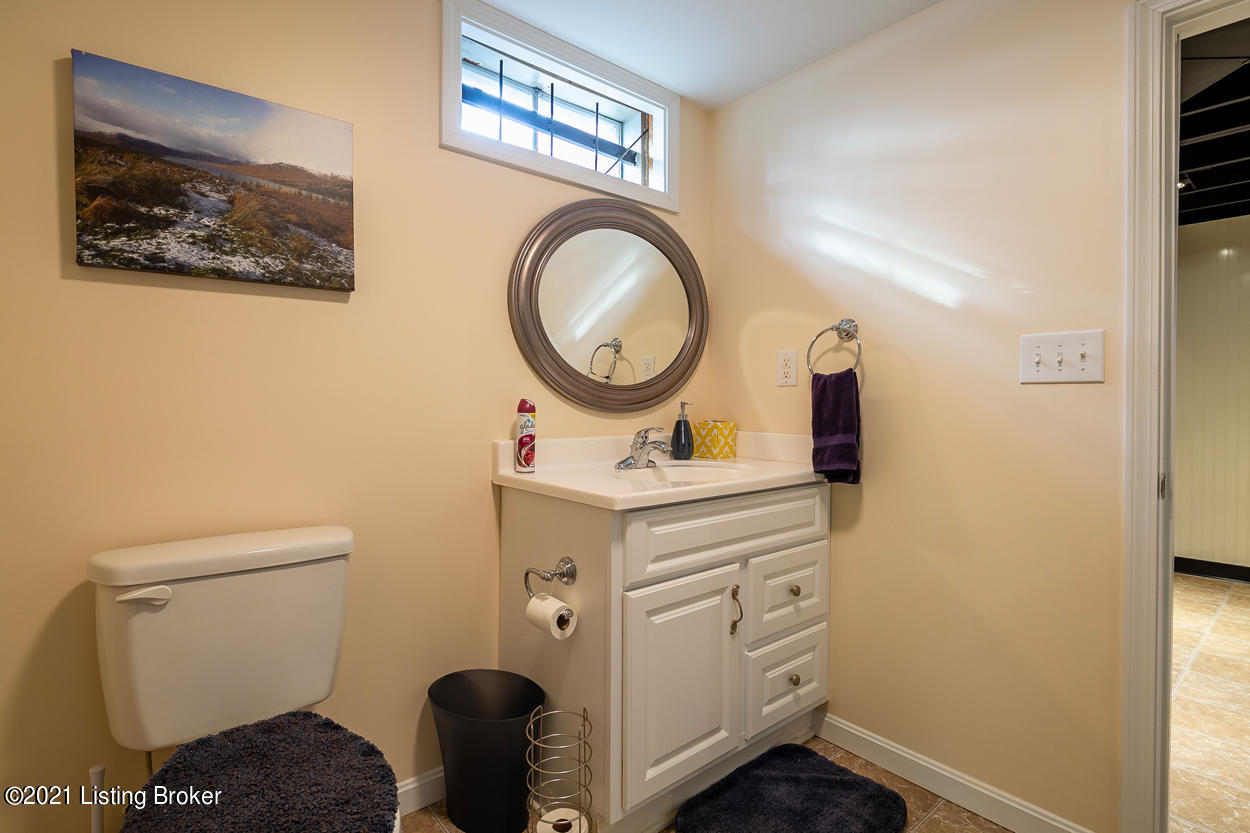 812 Moser Road Louisville, KY 40223 - Photo 42 of 46 54