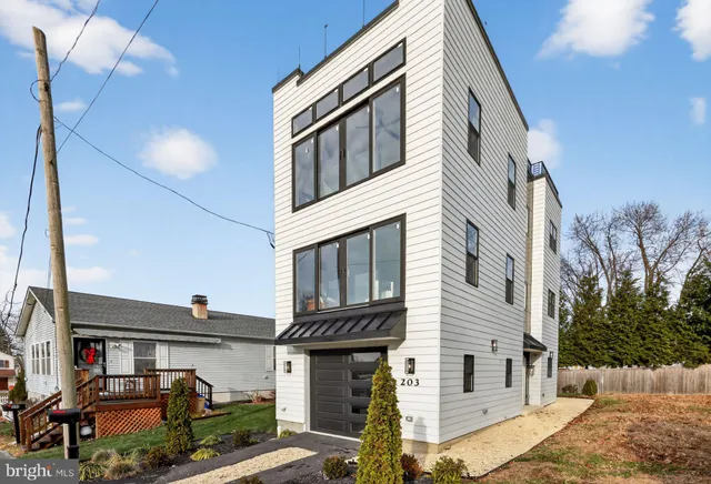 $998,999 | 203 Church Street, Wayne, PA 19087