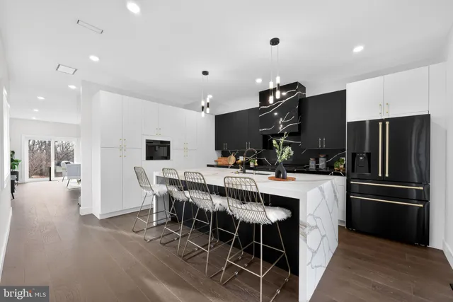 $998,999 | 203 Church Street, Wayne, PA 19087