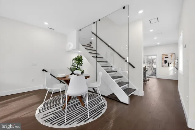 $998,999 | 203 Church Street, Wayne, PA 19087