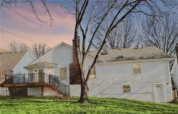 $425,000 | 3812 Southwest Lido Drive, Lee's Summit, MO 64082