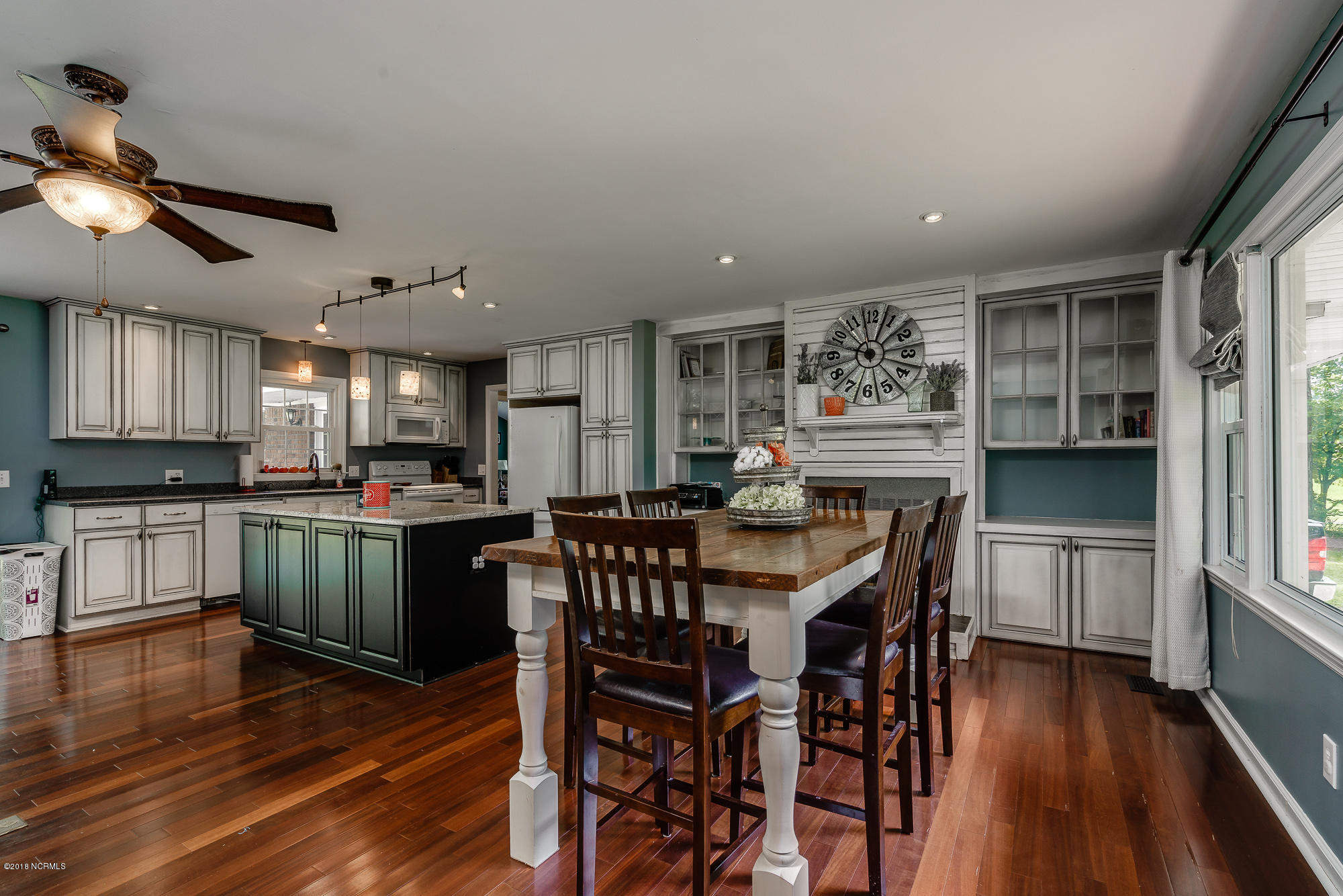 615 Aurora Road Ernul, NC 28527 - Photo 3 of 41 615 Aurora Road