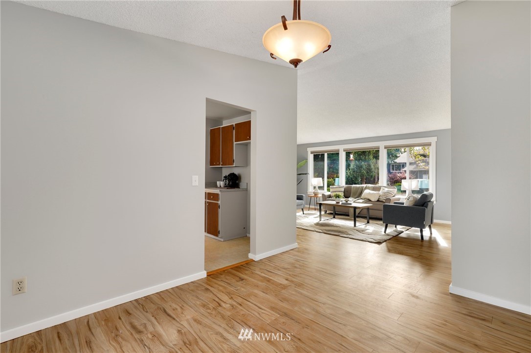 2609 170th Street Southeast Bothell, WA 98012 - Photo 7 of 40 Gallery Image 7