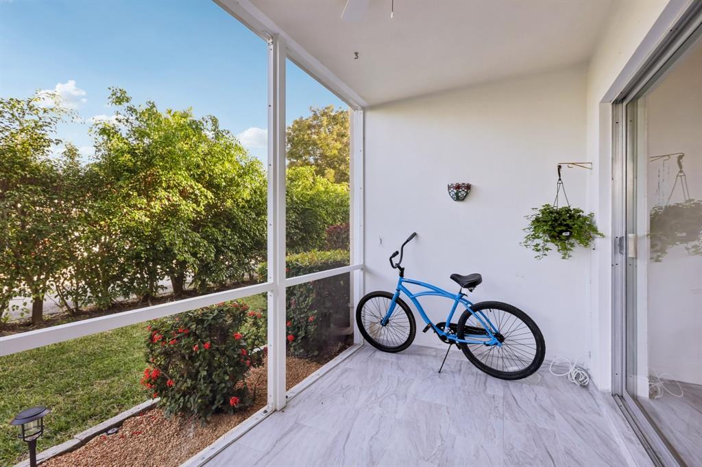 2131 Northeast 42nd Court, Unit 106E Lighthouse Point, FL 33064 - Photo 23 of 33