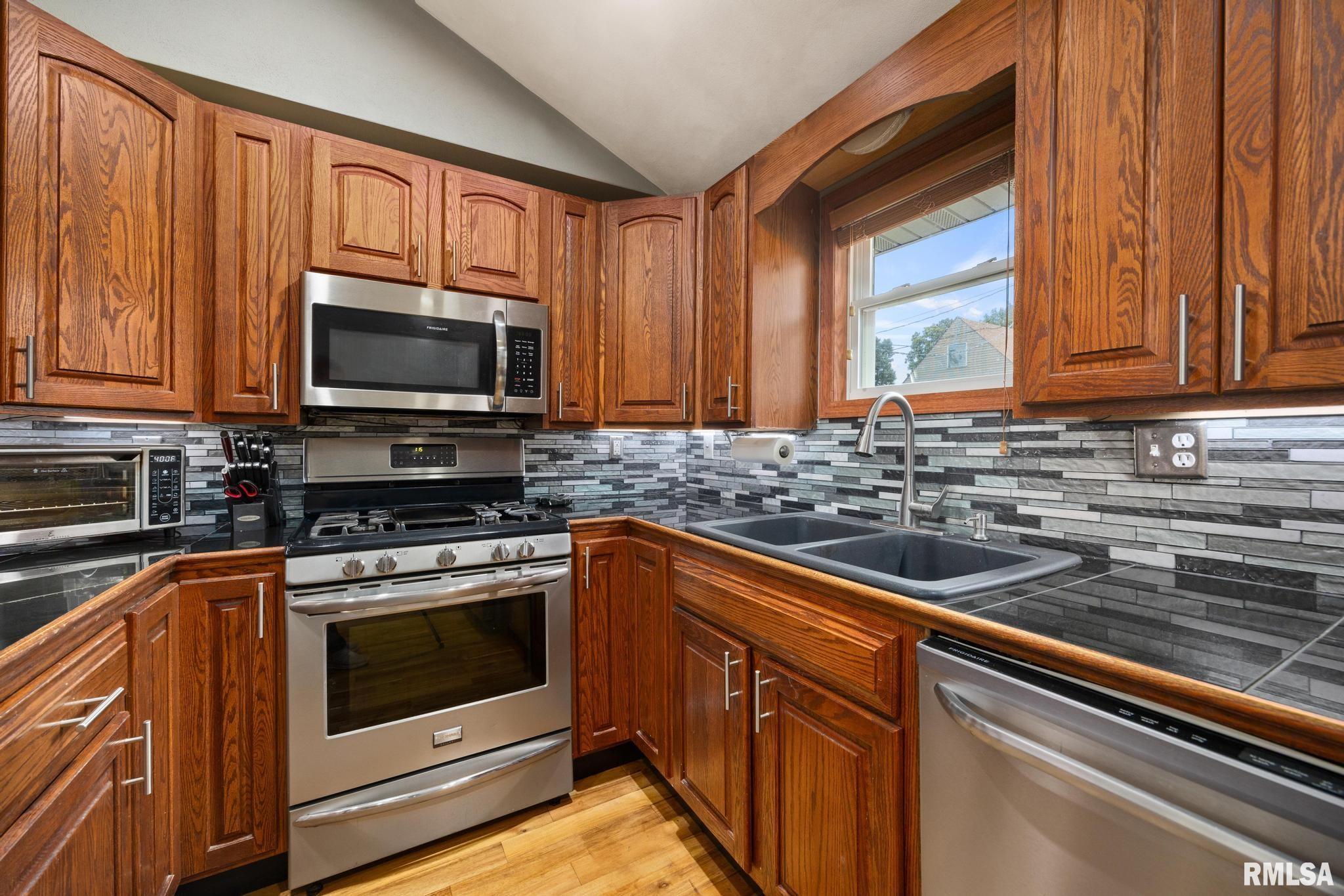 503 West Muller Road East Peoria, IL 61611 - Photo 11 of 33 Gallery Image 11