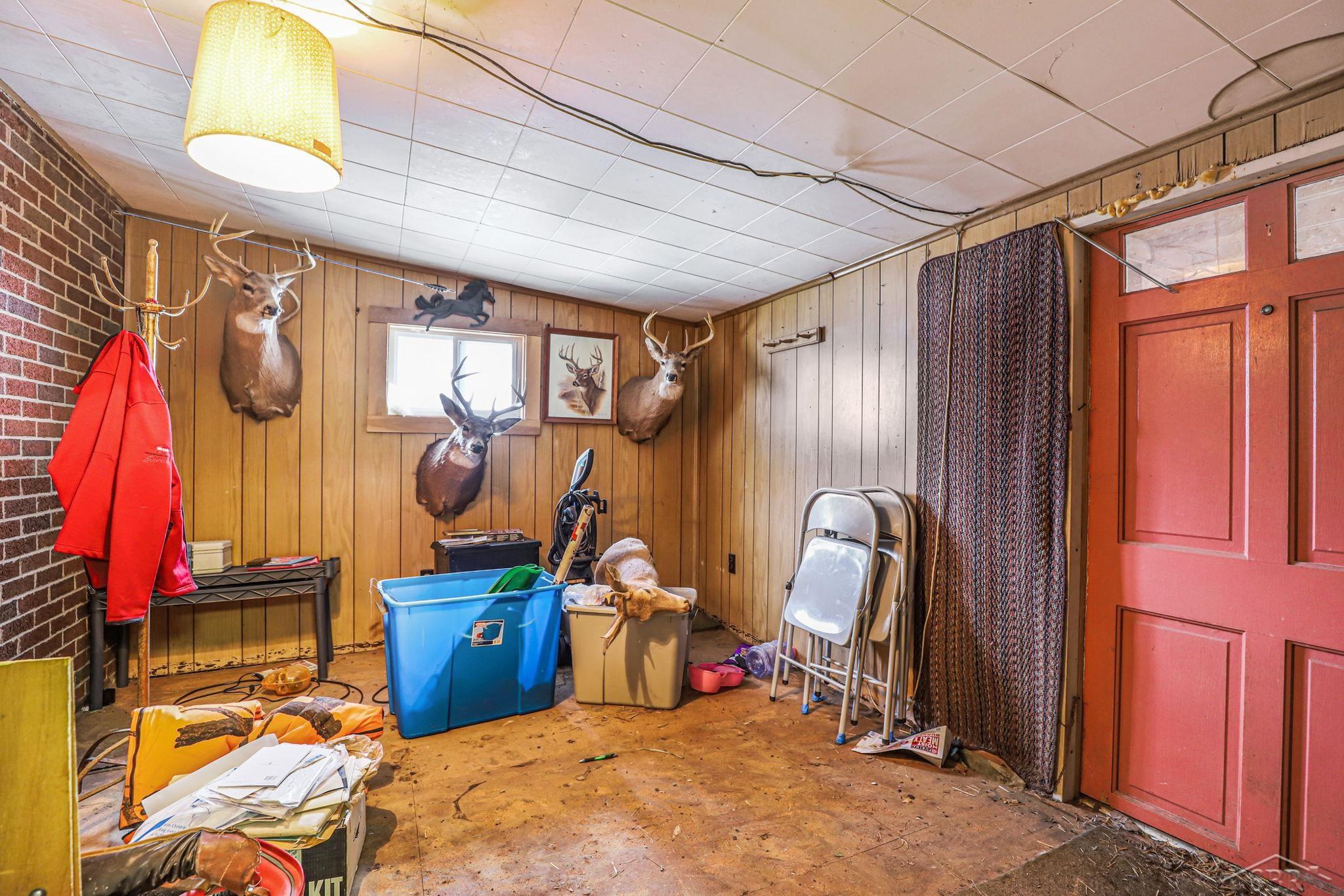 6325 Becker Road Saginaw, MI 48601 - Photo 22 of 47 50098435-21.JPG