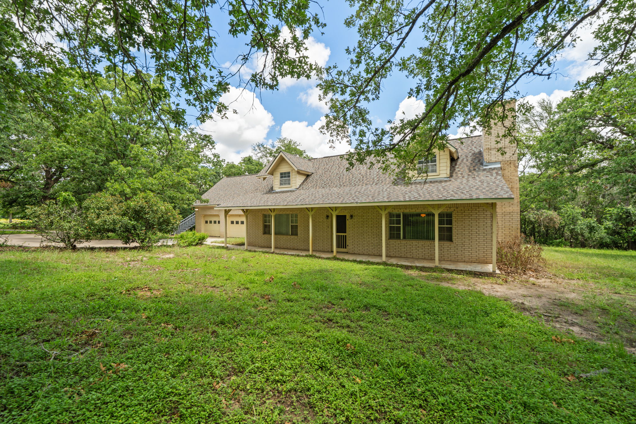272 Old Coach Lane Elgin, TX 78621 - Photo 7 of 39