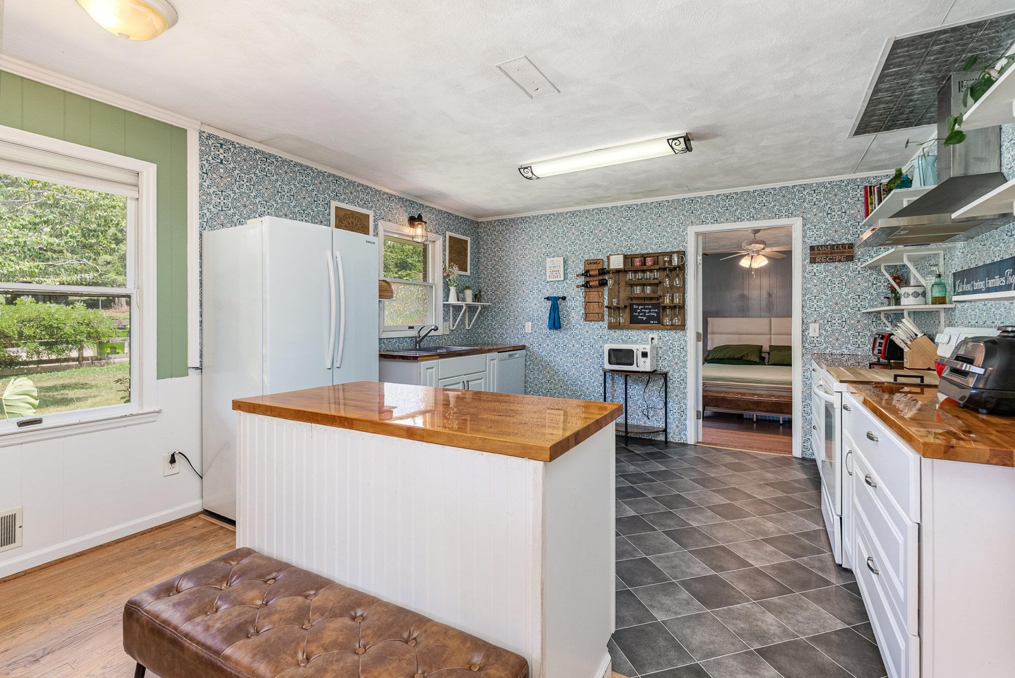 201 State Rd S-42-4312 Landrum, SC 29356 - Photo 7 of 25