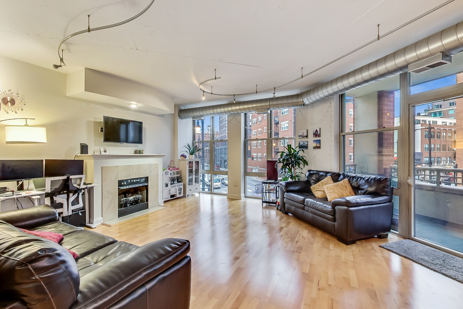 1001 West Madison Street, Unit 212 Chicago, IL 60607 - Photo 2 of 19