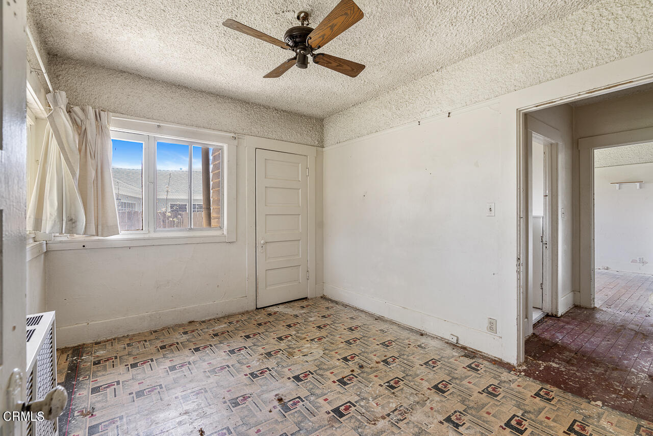 1118 Sunset Avenue Pasadena, CA 91103 - Photo 16 of 24 egpimaging_1118SunsetAve_017_OTHERMLS