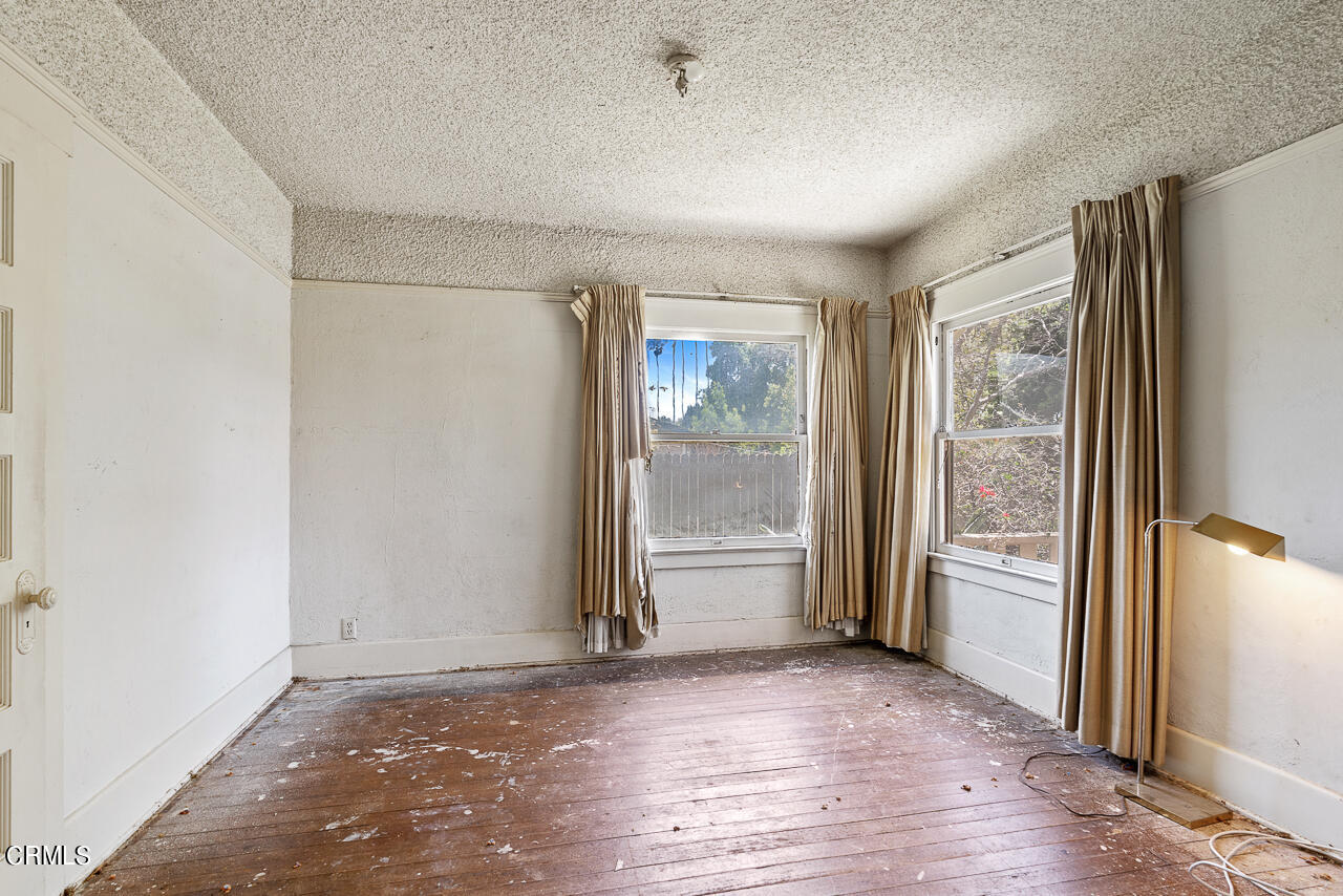 1118 Sunset Avenue Pasadena, CA 91103 - Photo 7 of 24 egpimaging_1118SunsetAve_008_OTHERMLS