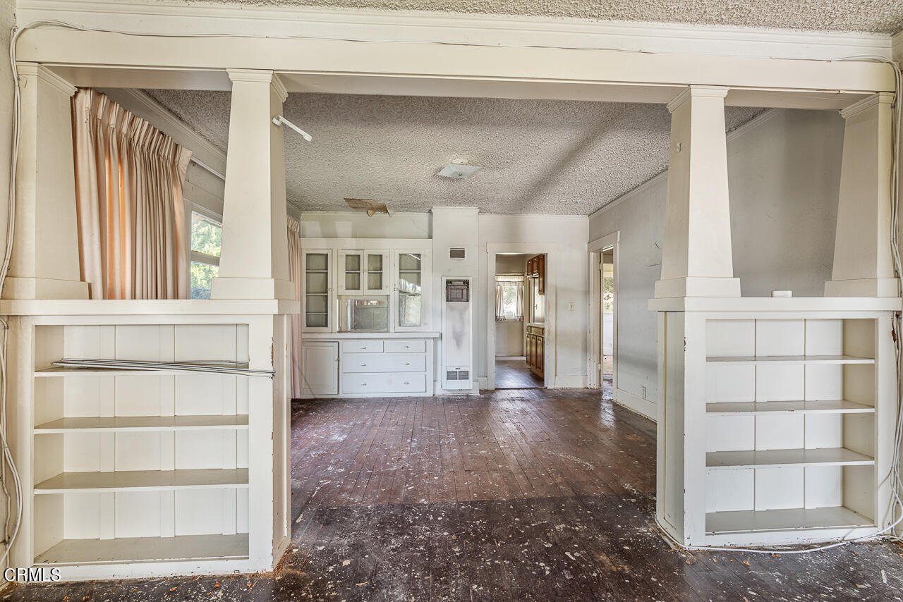 1118 Sunset Avenue Pasadena, CA 91103 - Photo 9 of 24 egpimaging_1118SunsetAve_010_OTHERMLS