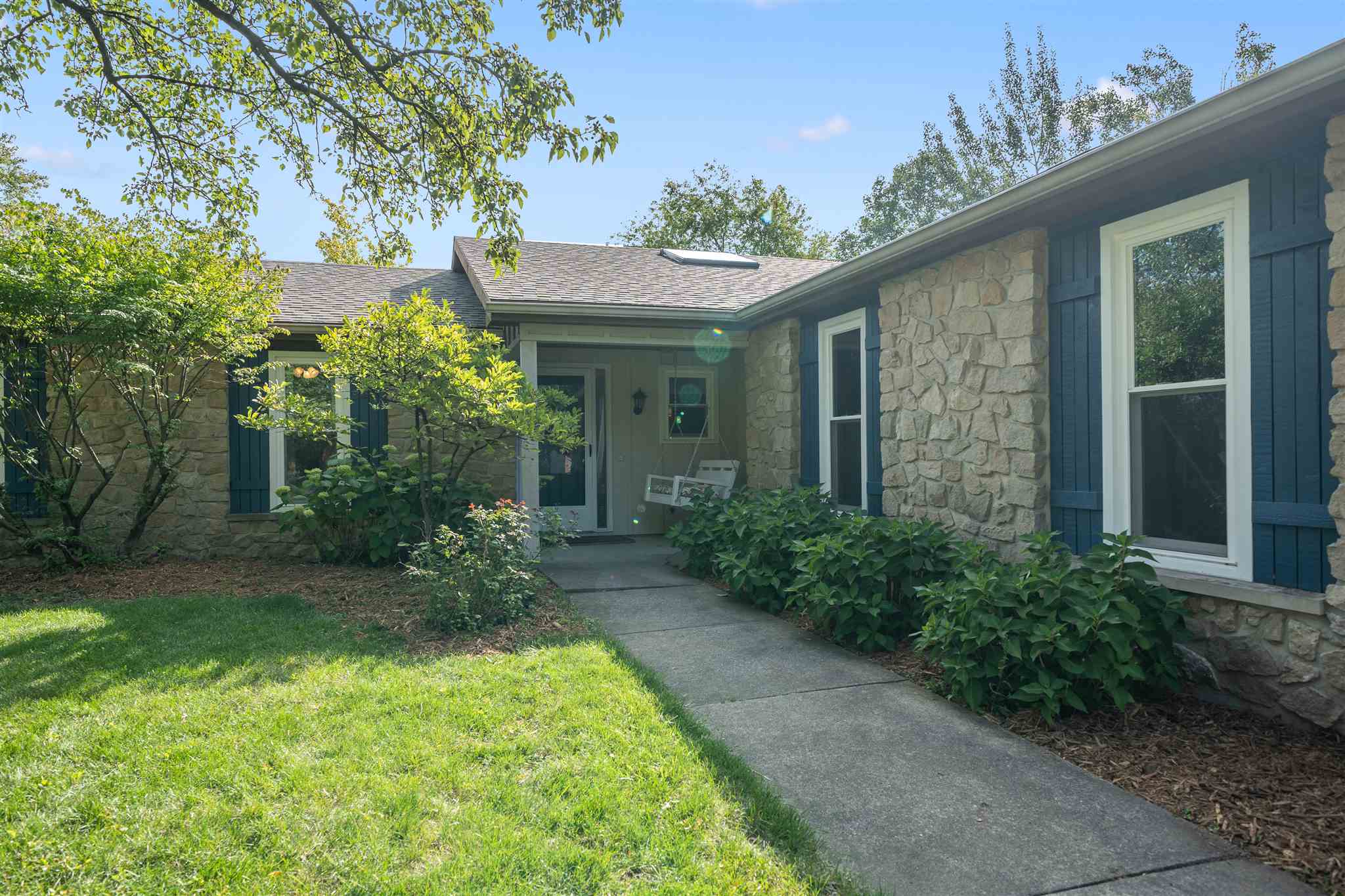 4611 Weatherside Run Fort Wayne, IN 46804 - Photo 2 of 35 Gallery Image 2