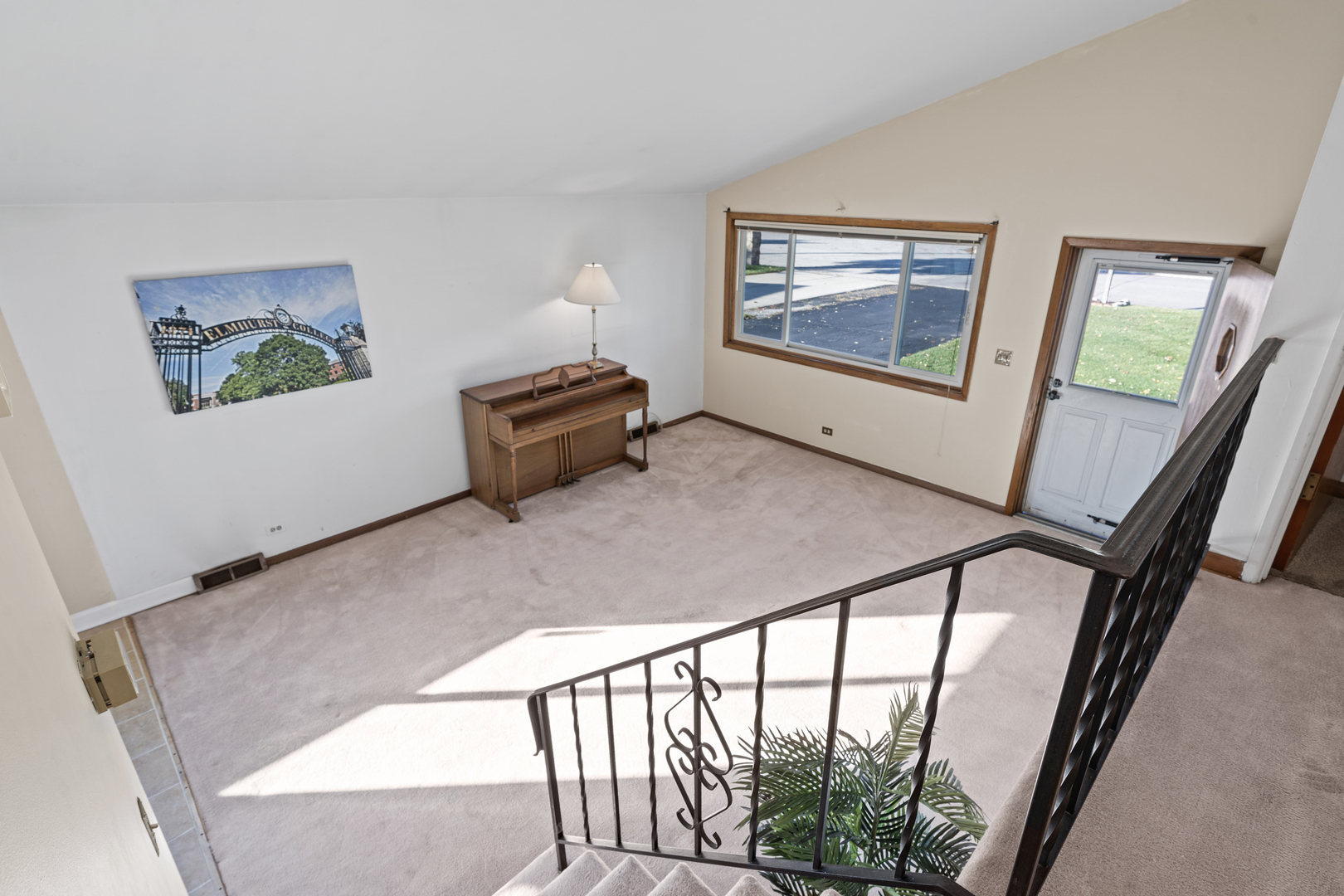 481 North Willow Road Elmhurst, IL 60126 - Photo 7 of 21 a view of an empty room and wooden floor