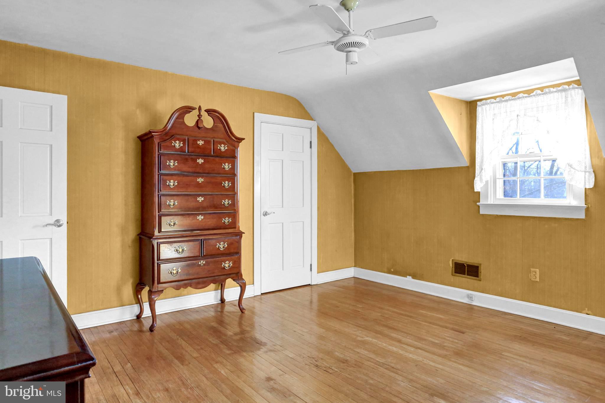 920 Beaver Creek Road Hanover, PA 17331 - Photo 40 of 46 Large closet
in Mstr bedroom