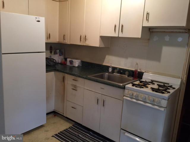 508 Elmwood Road Baltimore, MD 21206 - Photo 4 of 23 Kitchen
