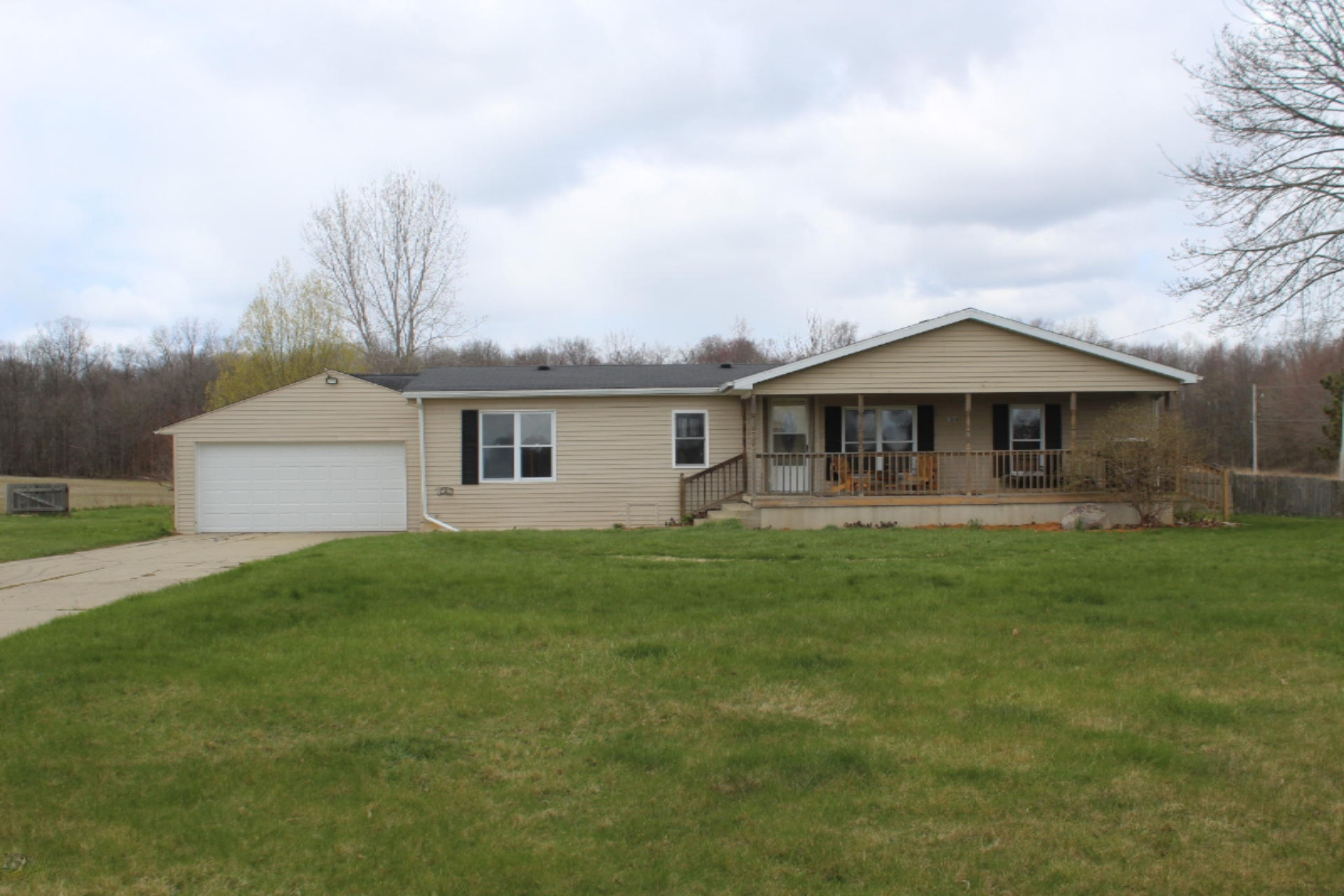 12900 Cooper Road Leslie, MI 49251 - Photo 2 of 20 IMG_3807