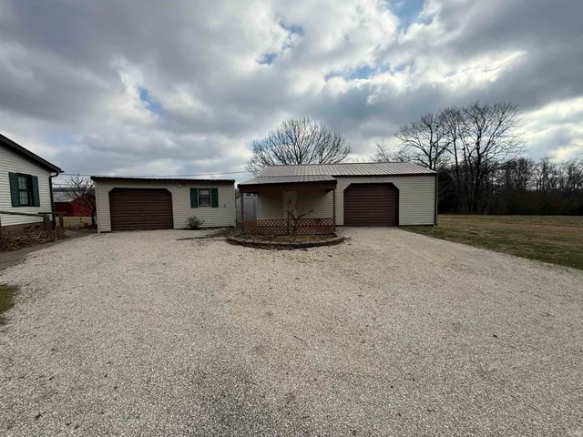 $169,000 | 4121 Highway 61, Winslow, IN 47598