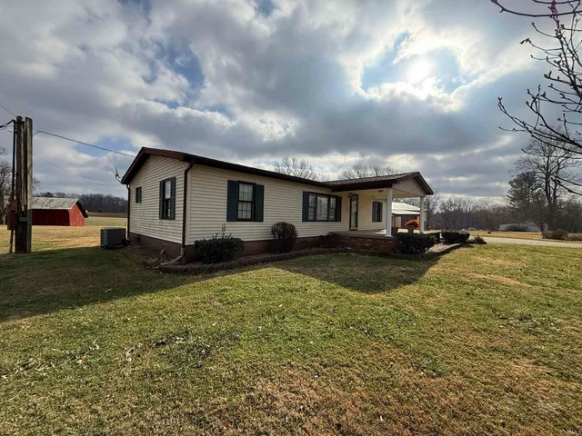 $169,000 | 4121 Highway 61, Winslow, IN 47598