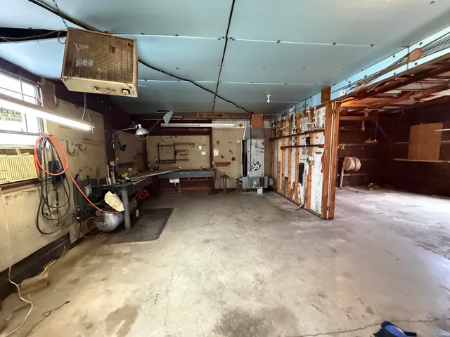 $169,000 | 4121 Highway 61, Winslow, IN 47598